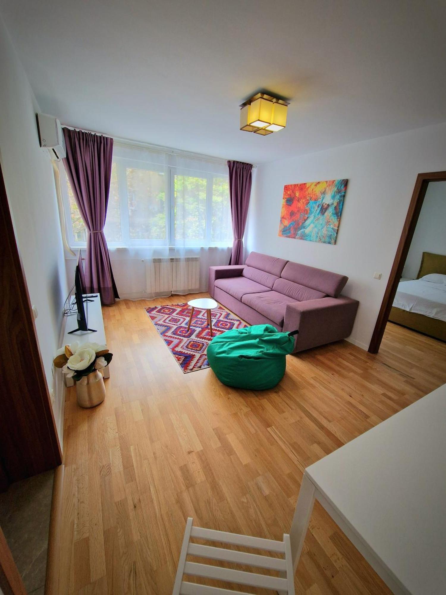 Old Town Central Oasis - Secured Parking Nearby - Self Check In - Metro Station At 1Min Bucharest Luaran gambar