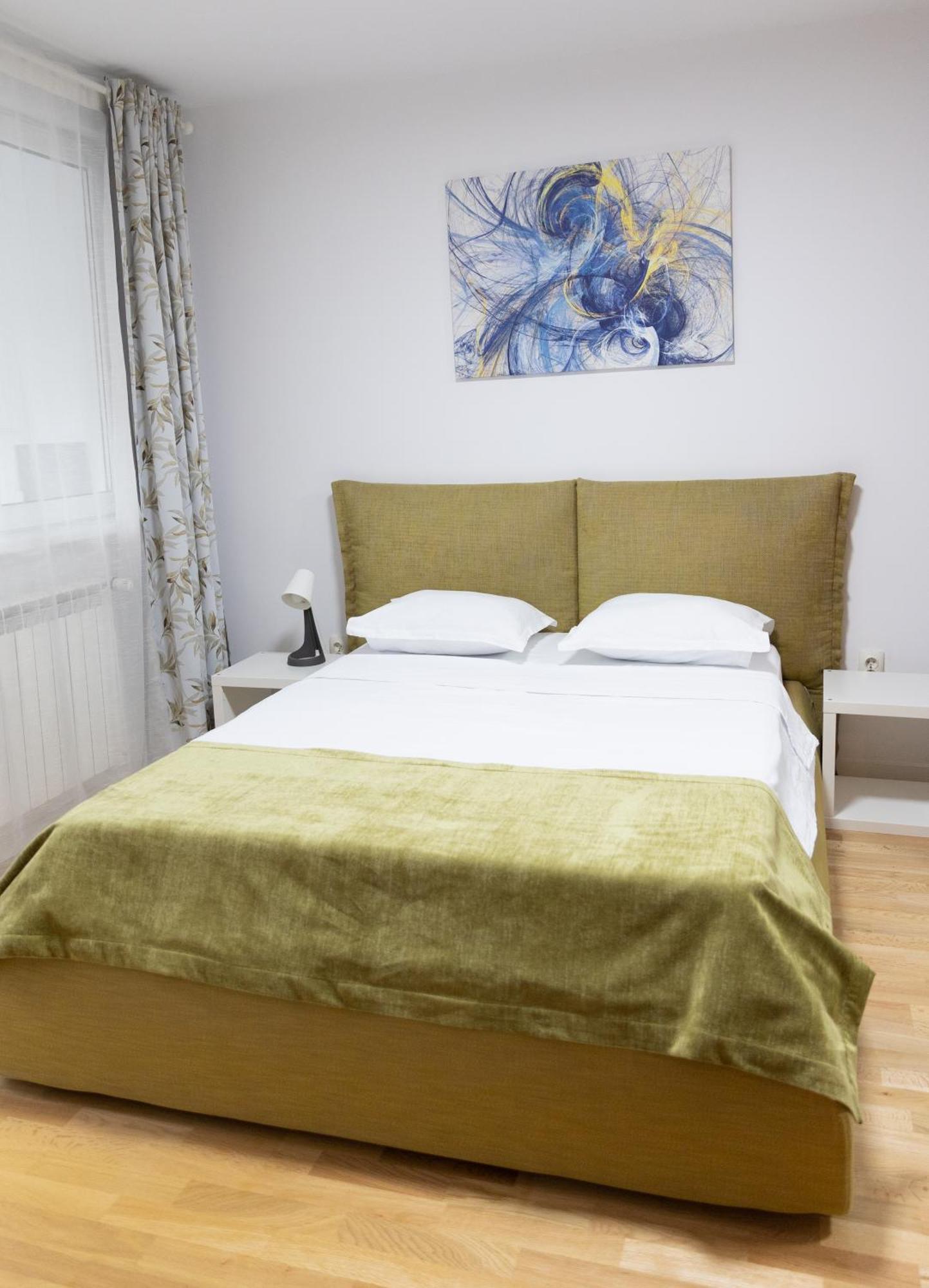 Old Town Central Oasis - Secured Parking Nearby - Self Check In - Metro Station At 1Min Bucharest Luaran gambar