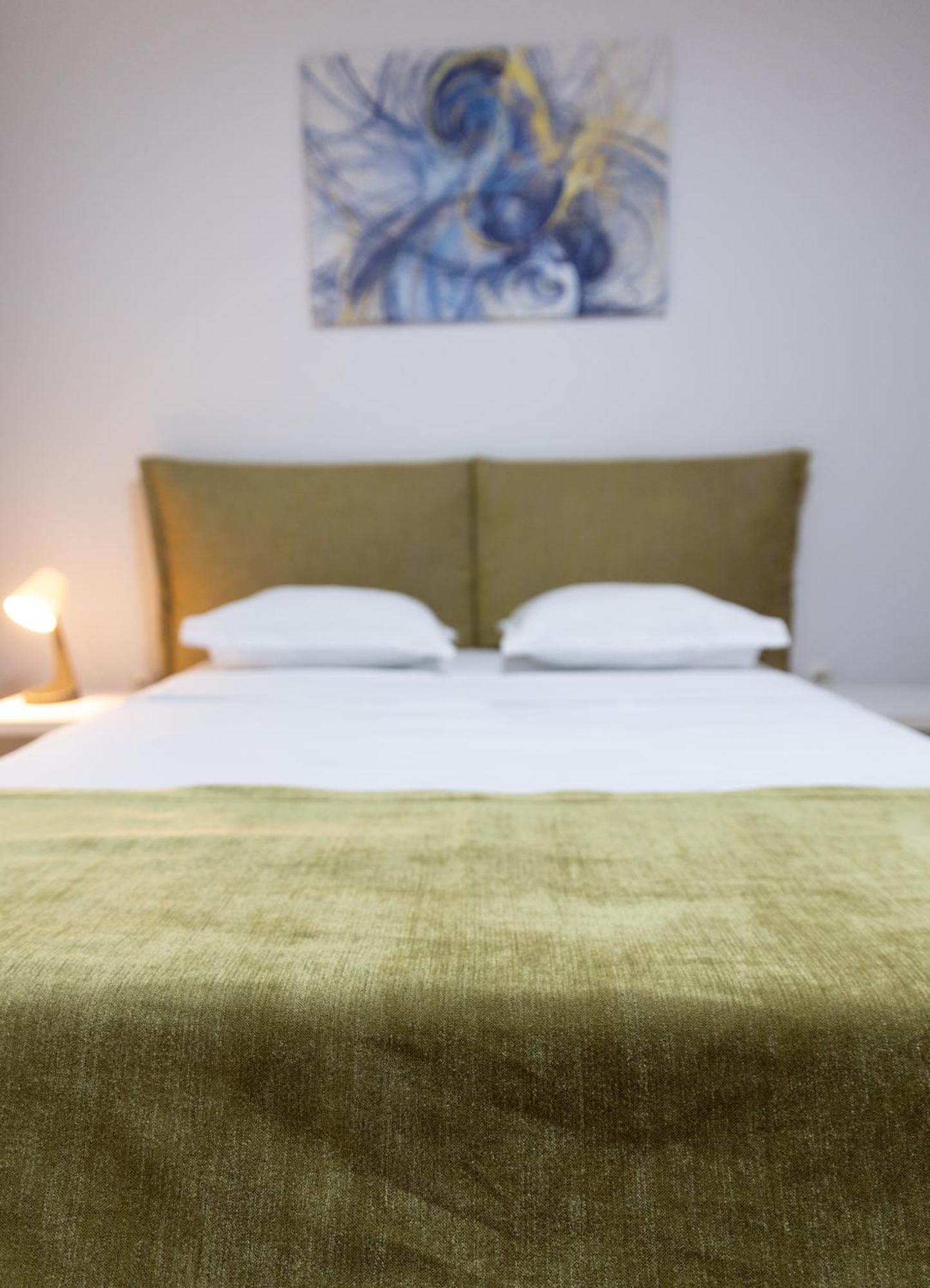 Old Town Central Oasis - Secured Parking Nearby - Self Check In - Metro Station At 1Min Bucharest Luaran gambar
